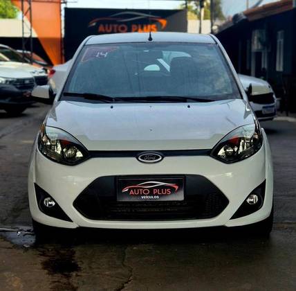FORD FIESTA 1.0 ROCAM SE 8V FLEX 4P MANUAL FORD FIESTA 1.0 ROCAM SE 8V FLEX 4P MANUAL